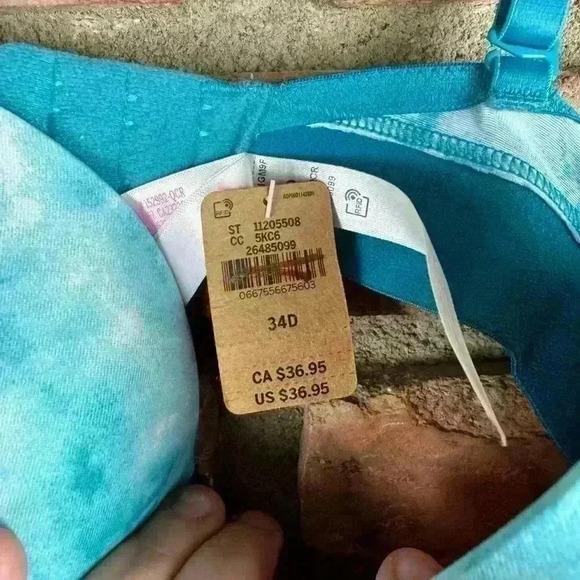 NWT VS PINK Wear Everywhere Wireless Push Up Bra 34D - Picture 2 of 3